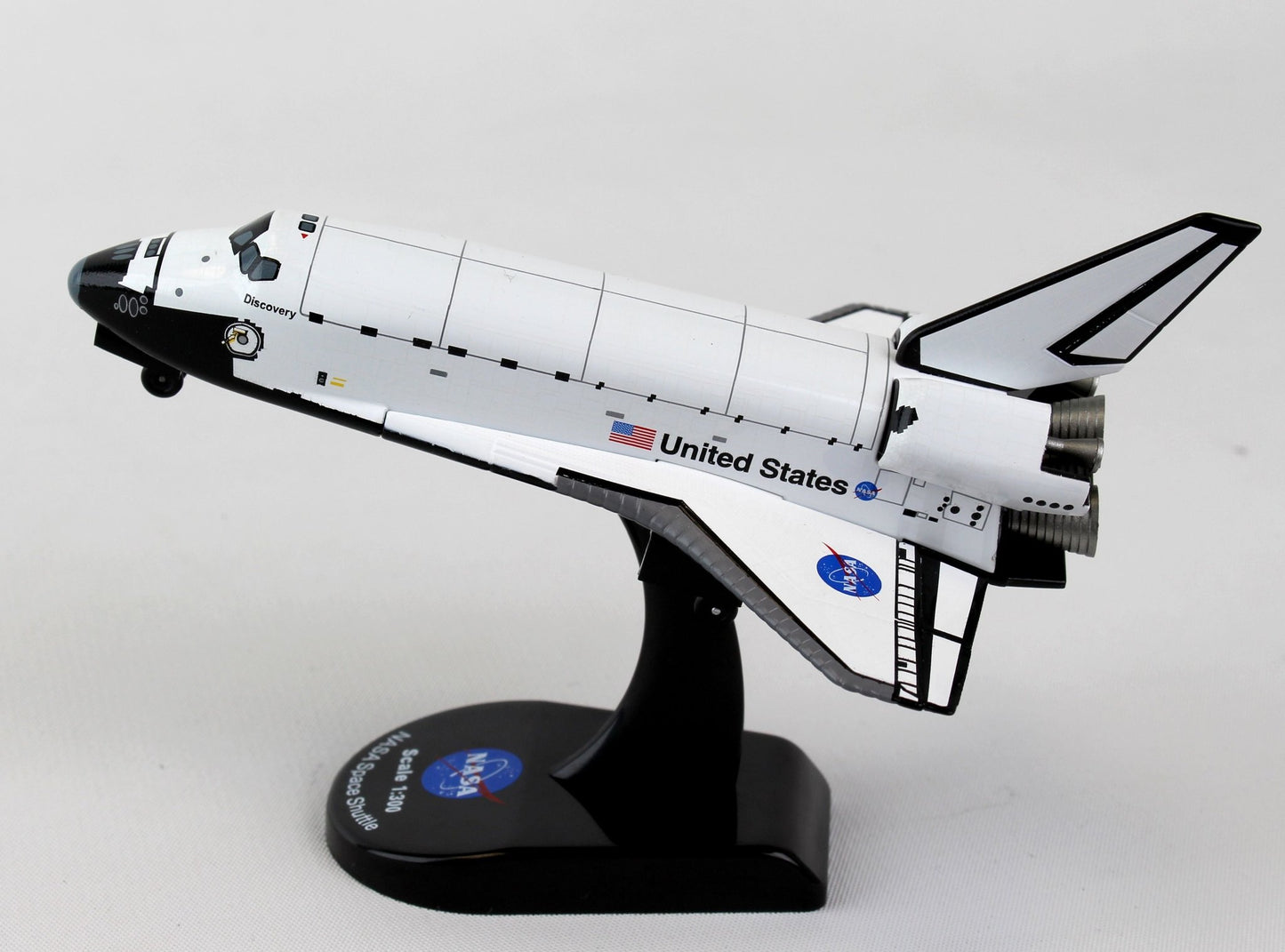 POSTAGE STAMP SPACE SHUTTLE DISCOVERY 1/300 - GamesLand Canada
