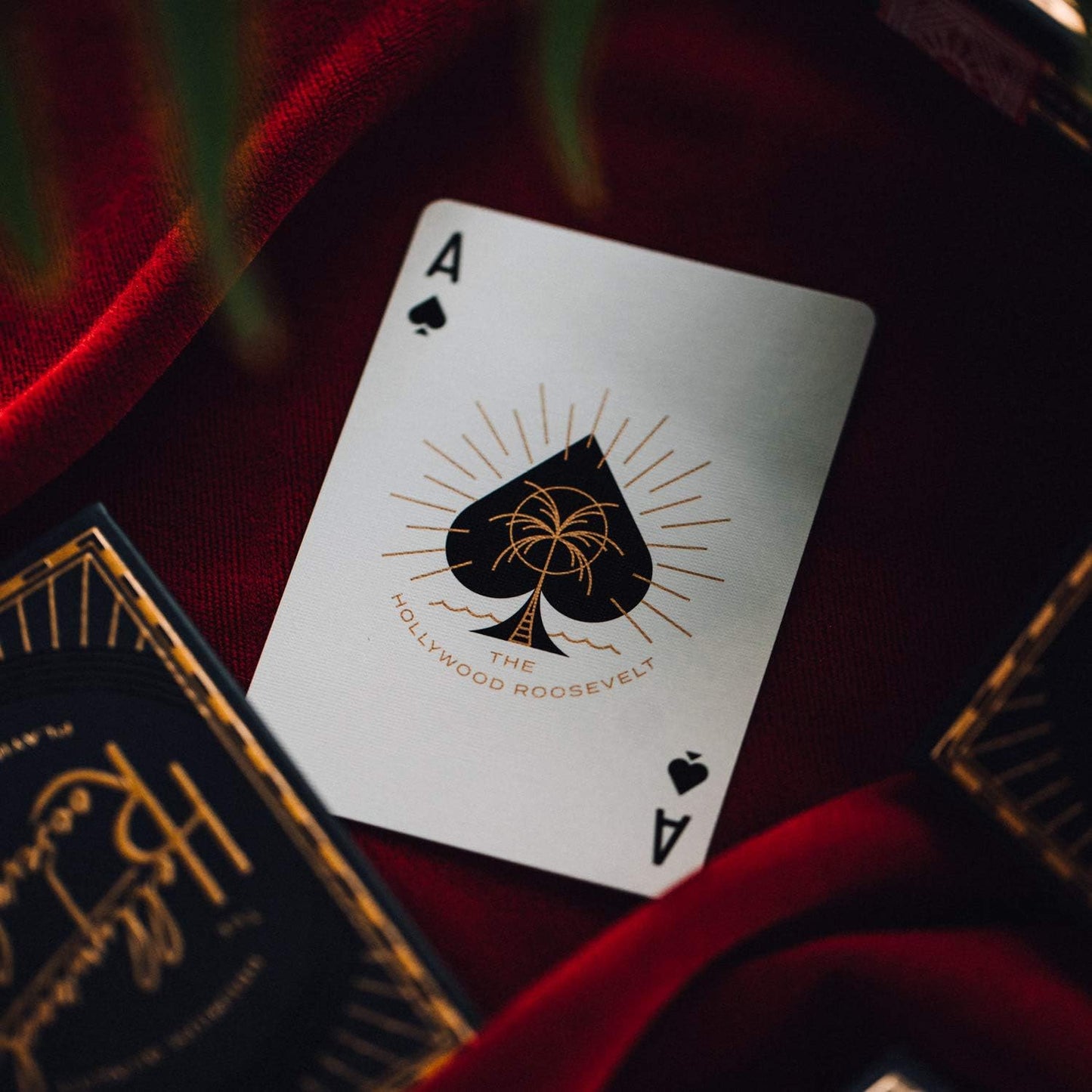 Theory 11 Hollywood Roosevelt Playing Cards - GamesLand Canada