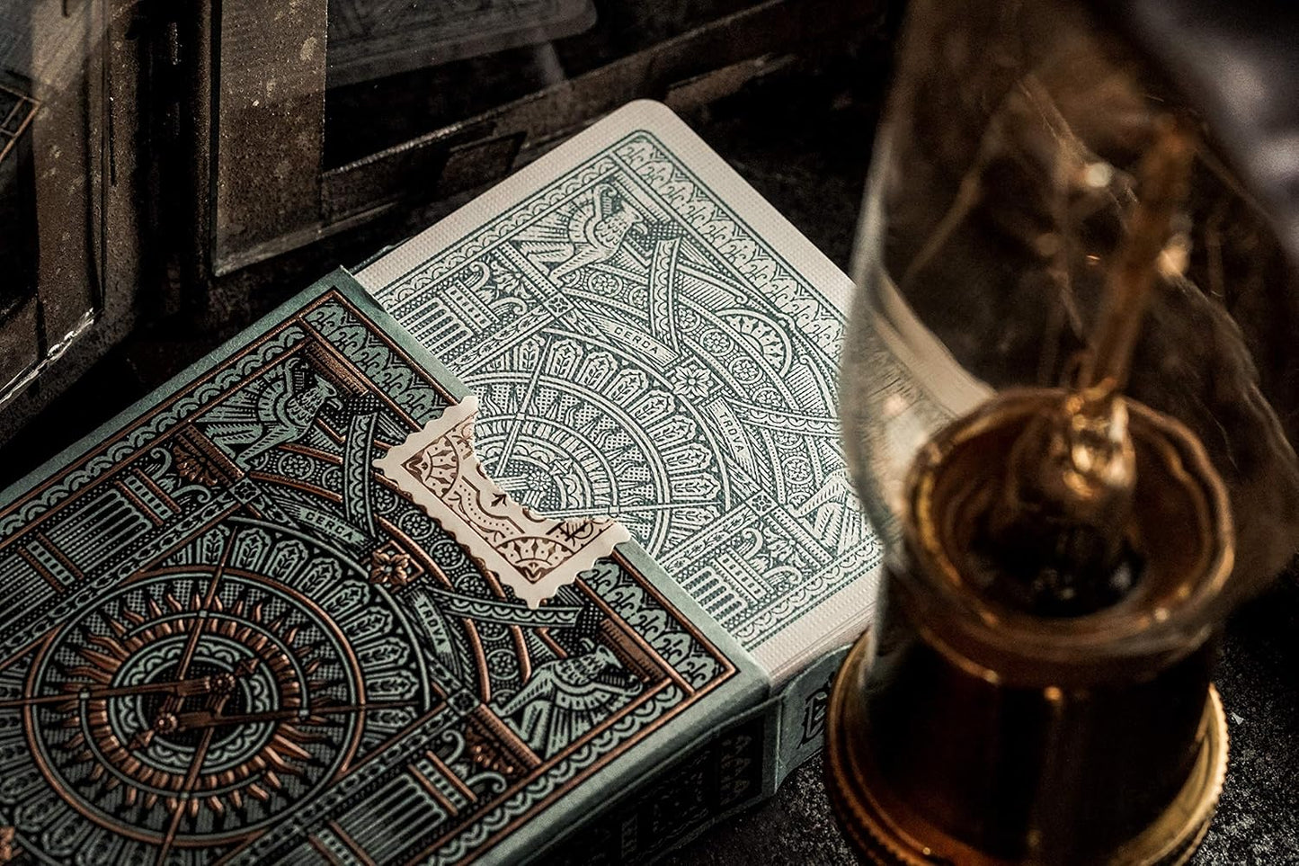 Theory 11 Hudson Playing Cards - GamesLand Canada