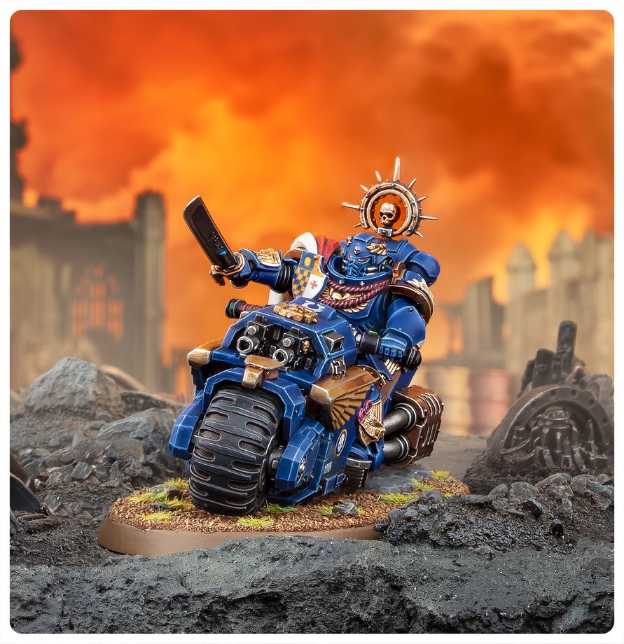 Warhammer 40,000: SPACE MARINES: CAPTAIN ON A BIKE