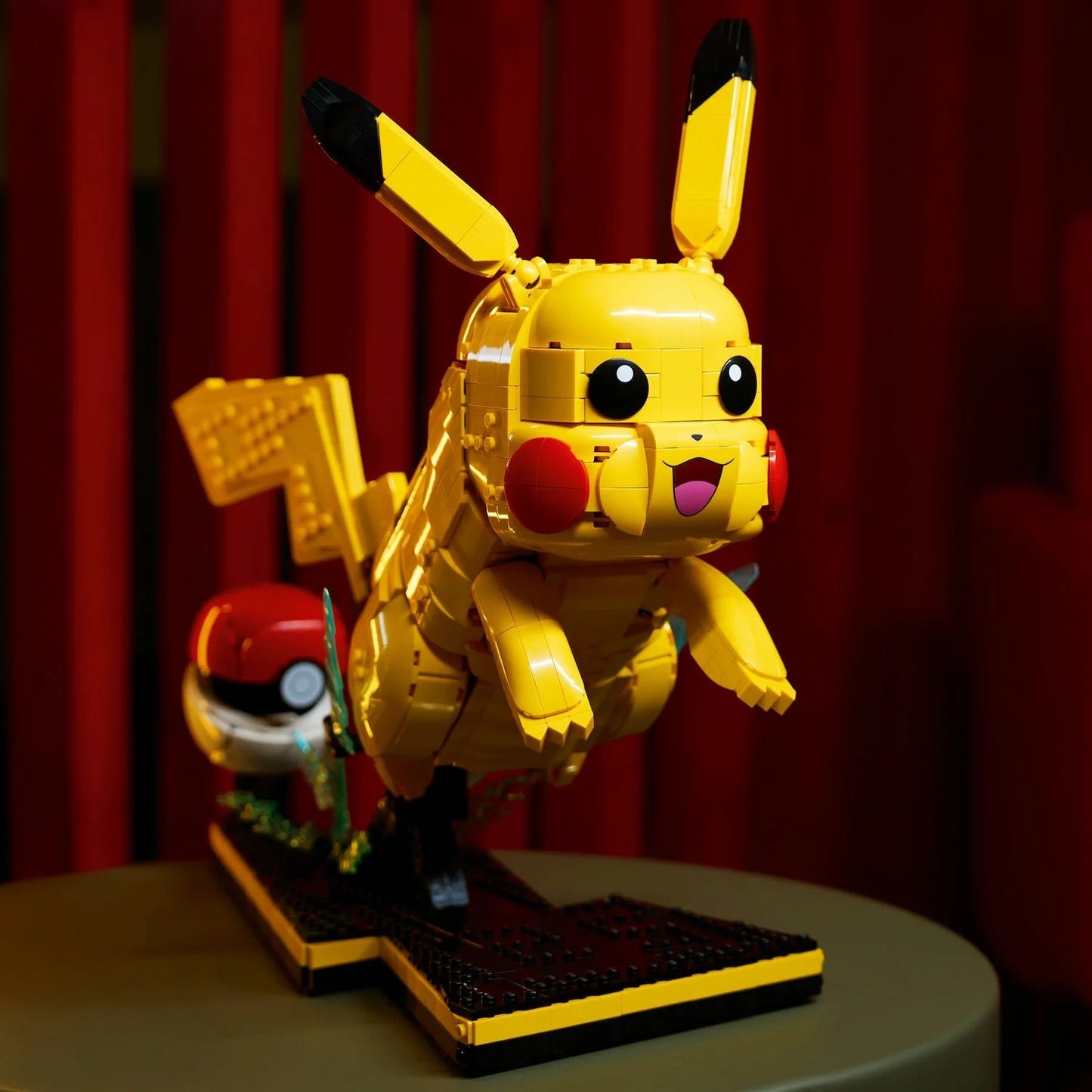 LEGO® Pokemon Pikachu and Poké Ball - 72152 - GamesLand Canada