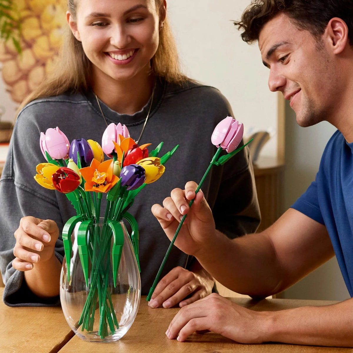 LEGO® Tulip Bouquet - 11501 - GamesLand Canada