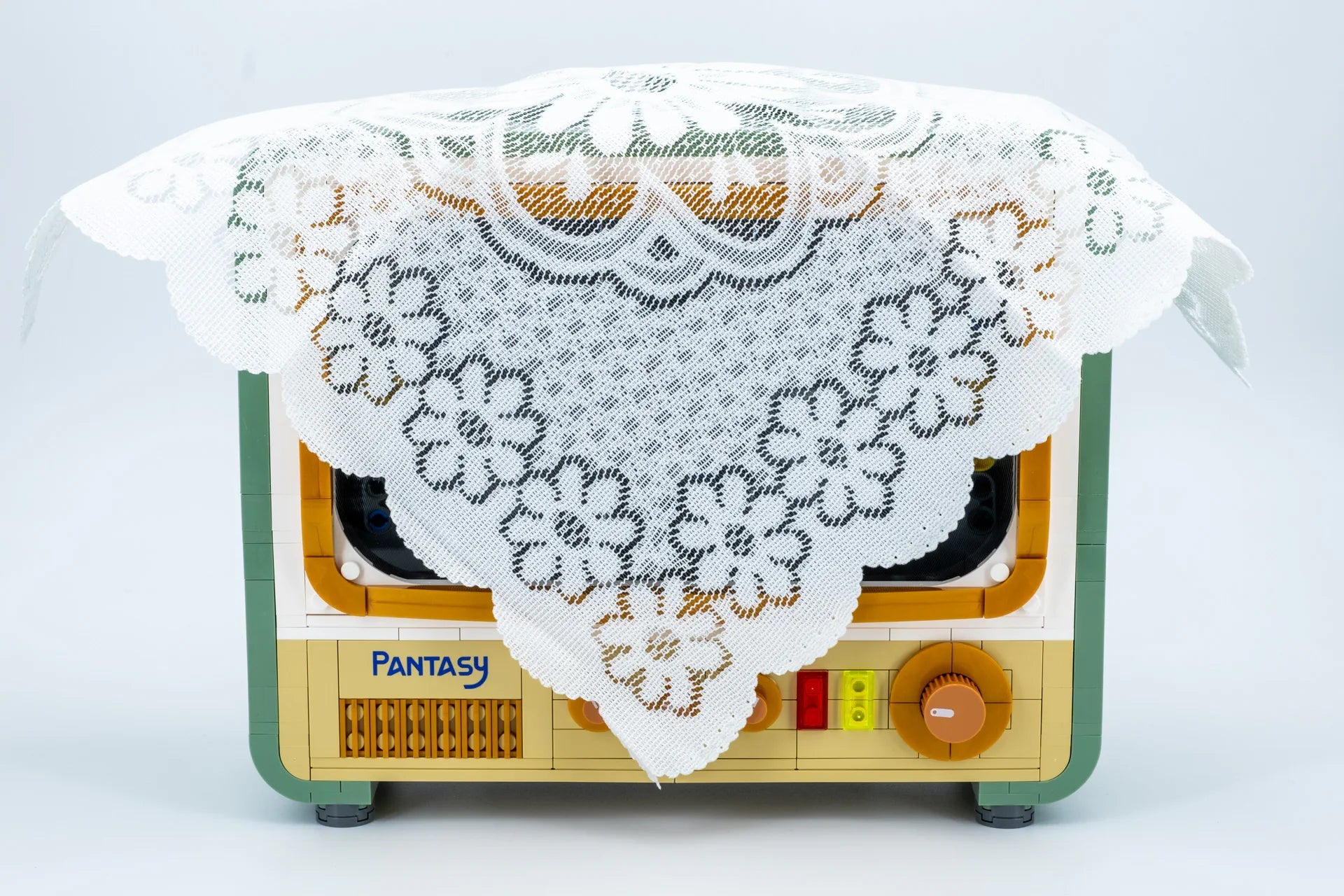PANTASY Retro Green TV Building Kit - GamesLand Canada