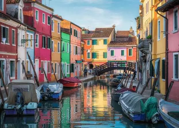 Ravensburger: Jigsaw Puzzle Burano, Italy - 1000 Pieces Puzzle - GamesLand Canada