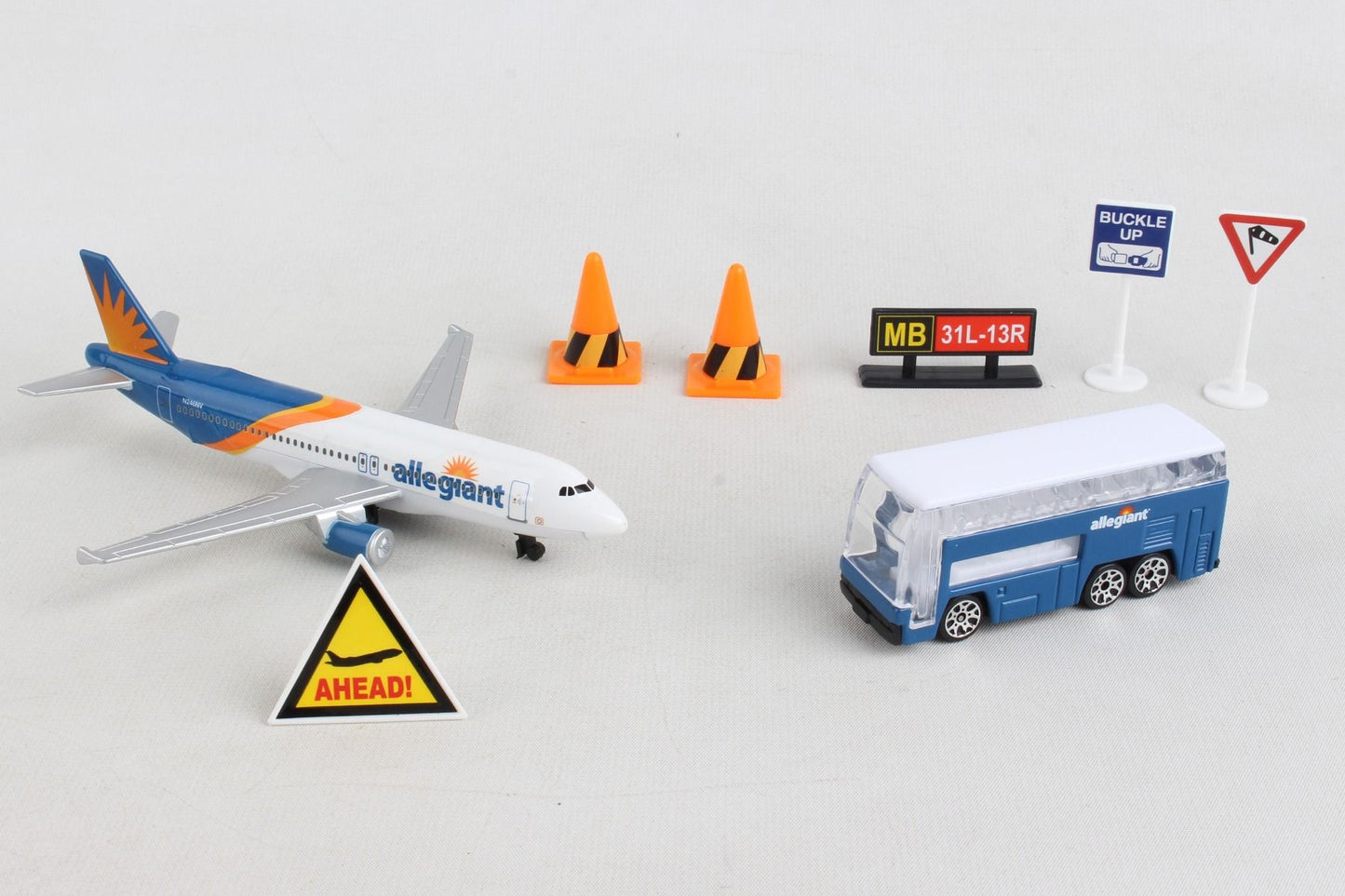 ALLEGIANT PLAYSET NEW LIVERY