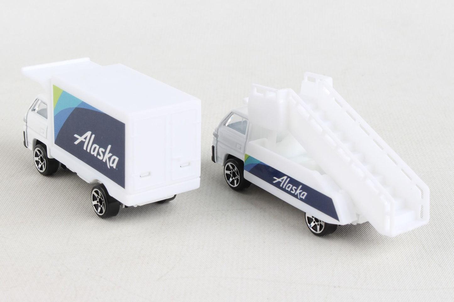 ALASKA AIRLINES AIRPORT PLAYSET NEW LIVERY